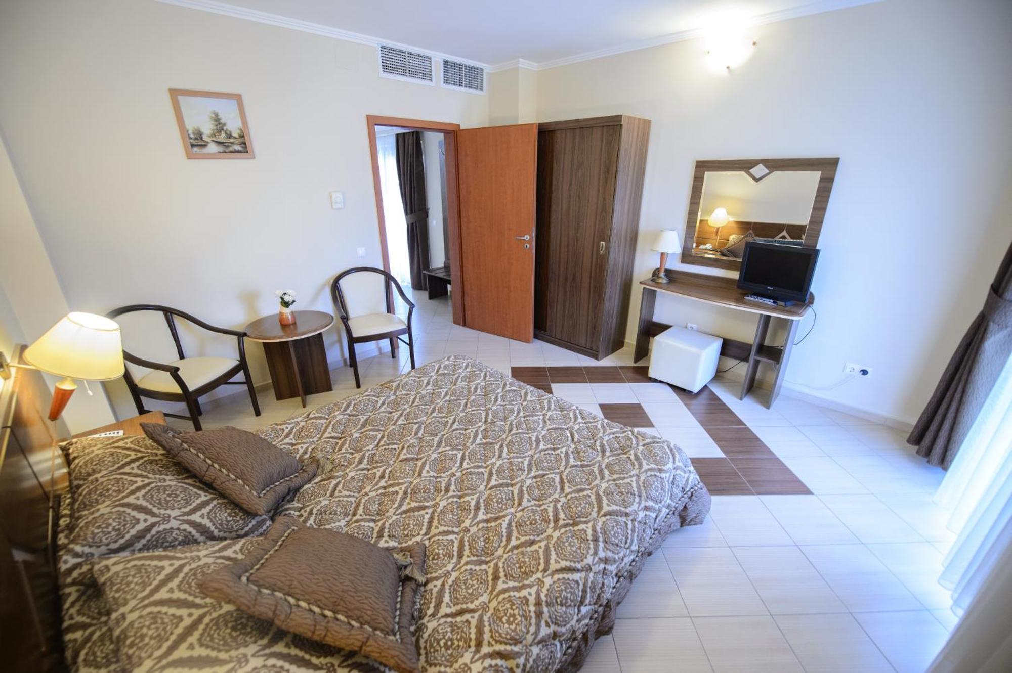 Holiday Olimp Hotel 3*